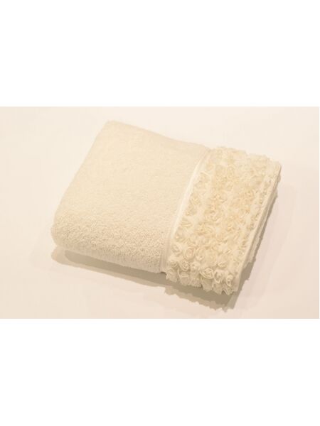 Махровое полотенце с бордюром из гипюровых розочек Rosa (EMD)
