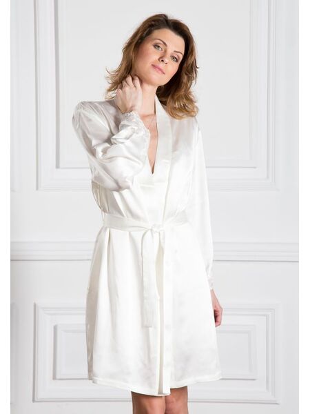 Шикарная ночная сорочка и халат с кружевной отделкой Sciara Pellegrini_Helen + Kim